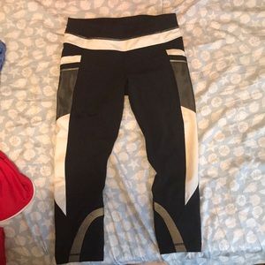 Lululemon leggings size 6